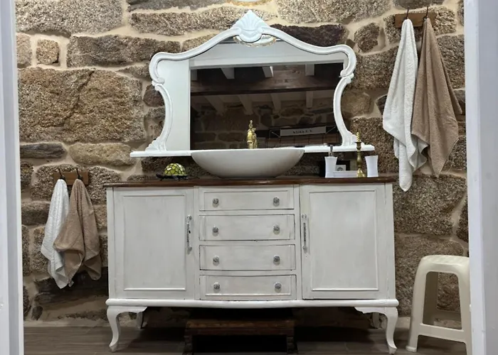 Daire A Xanela, Casa Dos Mestres *